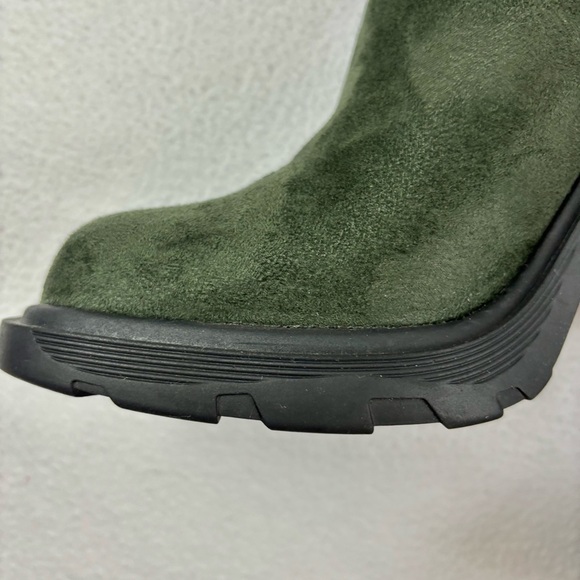 NWOT Nine West Ream Forest Green Faux Suede Chelsea Ankle Calf boots (7M) - Picture 10 of 16